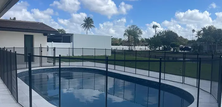 Edge Installation in Pinecrest, FL: What Pool Owners Need to Know