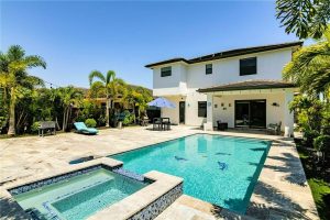 Pool Tiles Remodel in Kendall, FL: What Homeowners Need to Know
